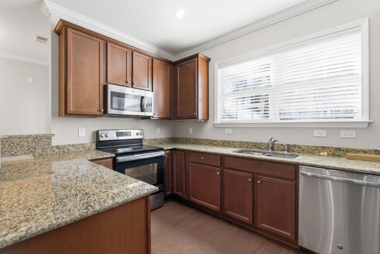 4166 Veritas Street Photo 8