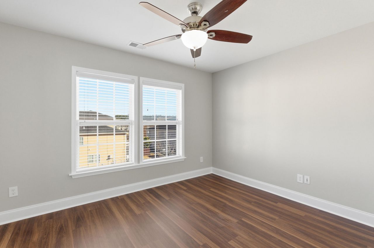 4166 Veritas Street Photo 9