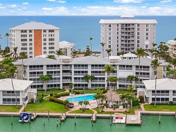 2800 Gulf Shore BLVD N, Unit 100, NAPLES, FL 34103