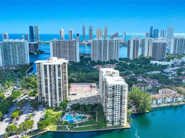 18151 NE 31st Ct, Unit 301, Aventura, FL 33160