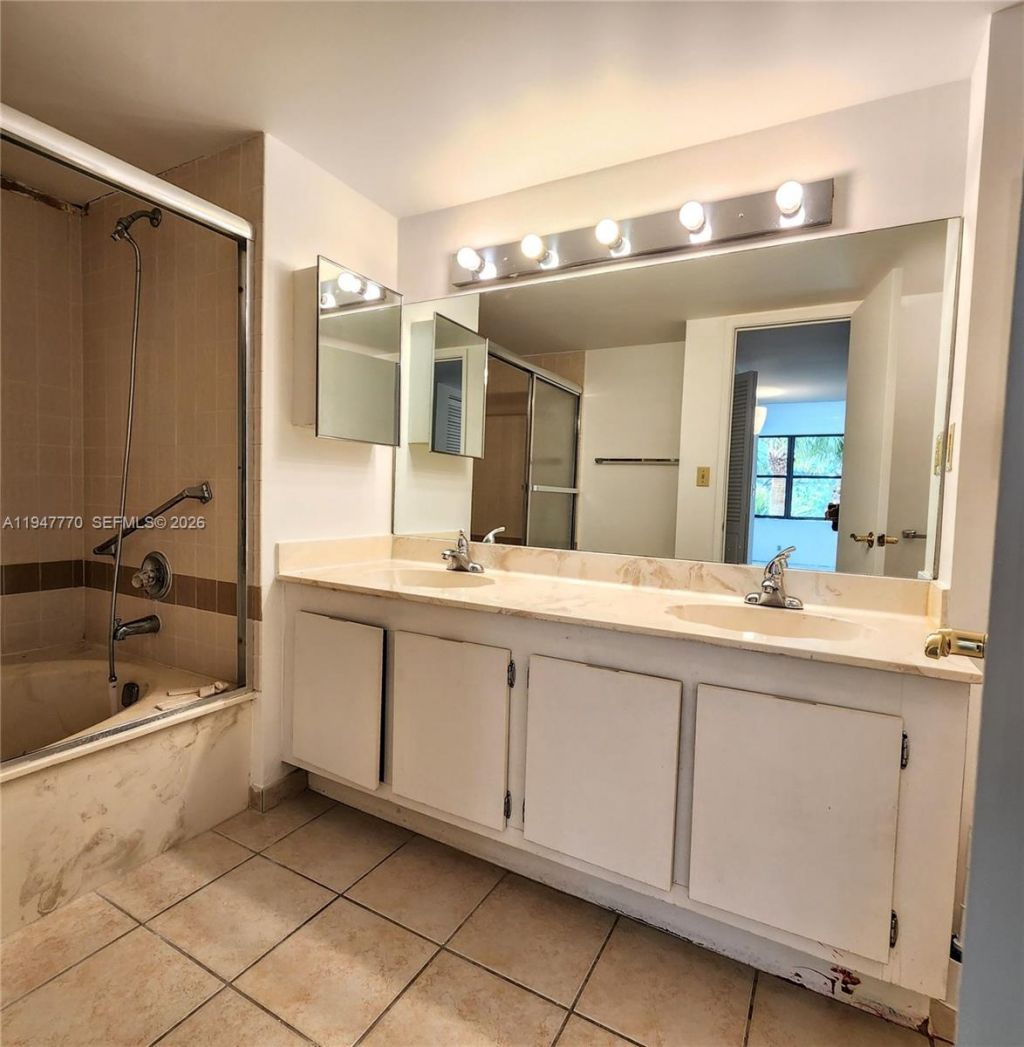 18151 NE 31st Ct, Unit 301, Aventura, FL 33160 Photo