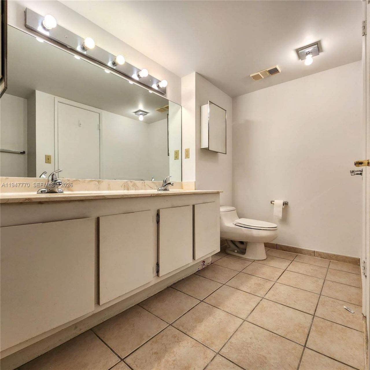 18151 NE 31st Ct, Unit 301, Aventura, FL 33160 Photo