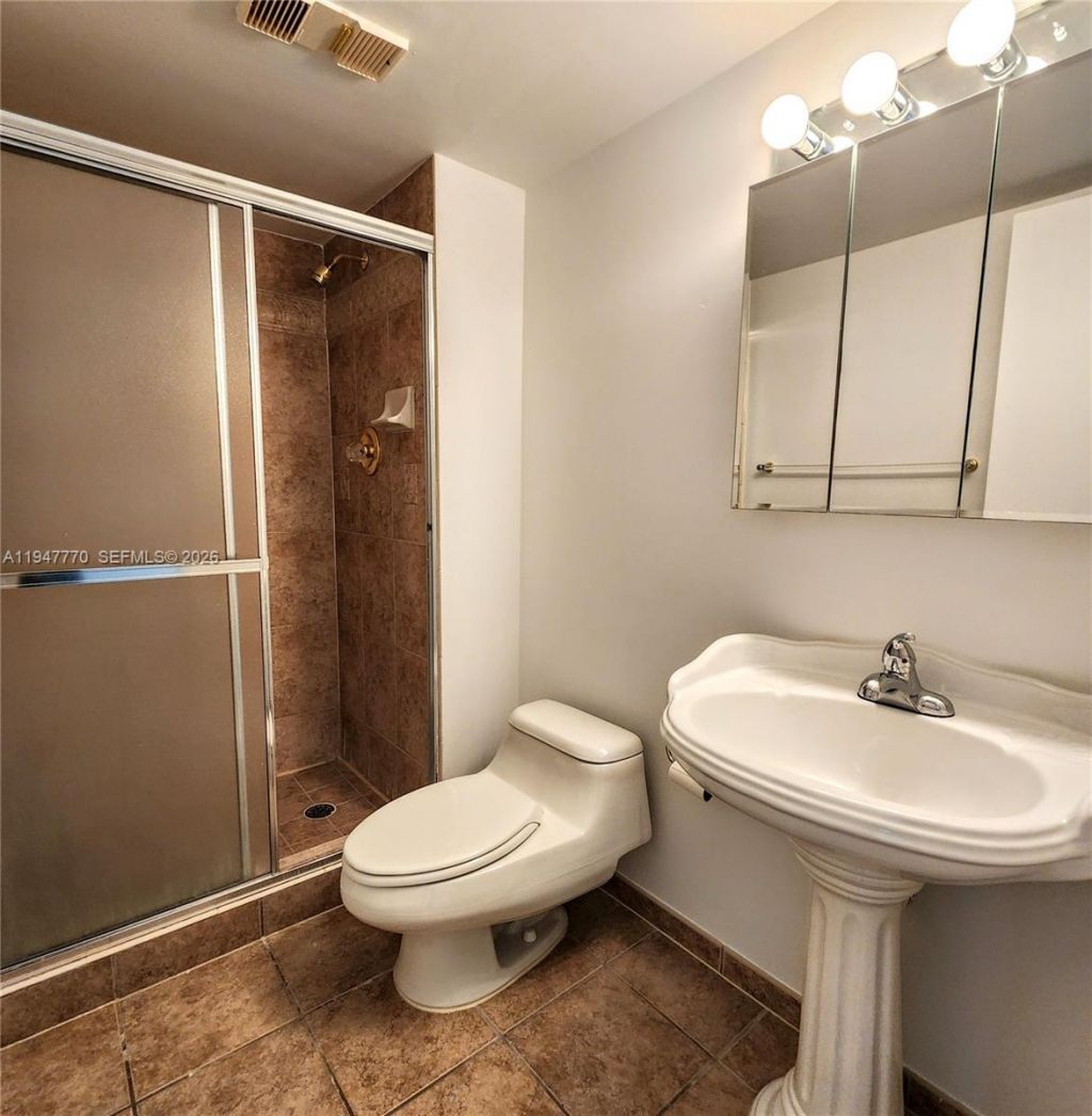 18151 NE 31st Ct, Unit 301, Aventura, FL 33160 Photo