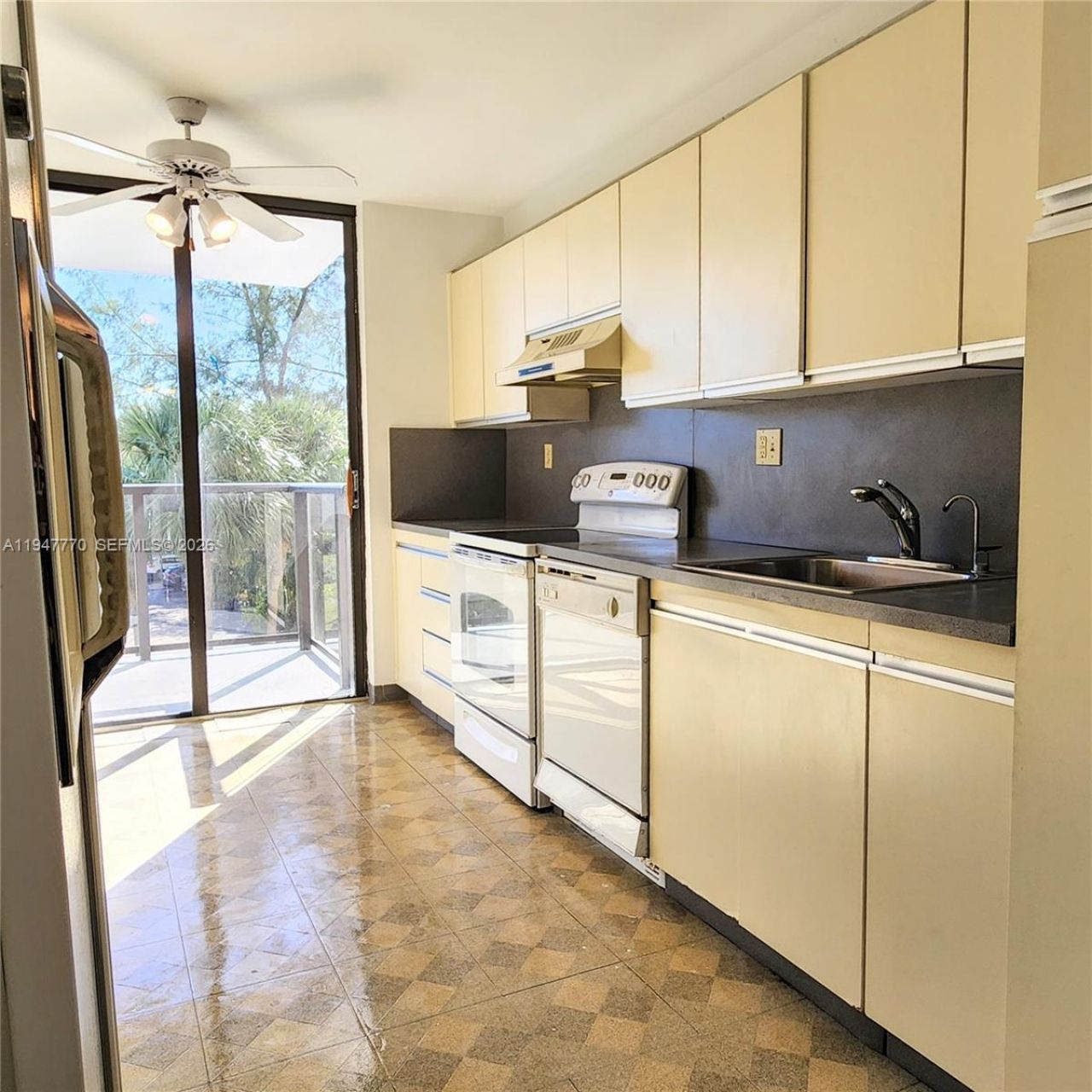 18151 NE 31st Ct, Unit 301, Aventura, FL 33160 Photo