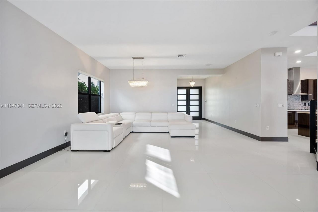 15722 NW 88th Ave , Miami Lakes, FL 33018 Photo