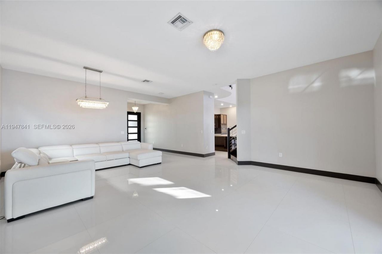 15722 NW 88th Ave , Miami Lakes, FL 33018 Photo