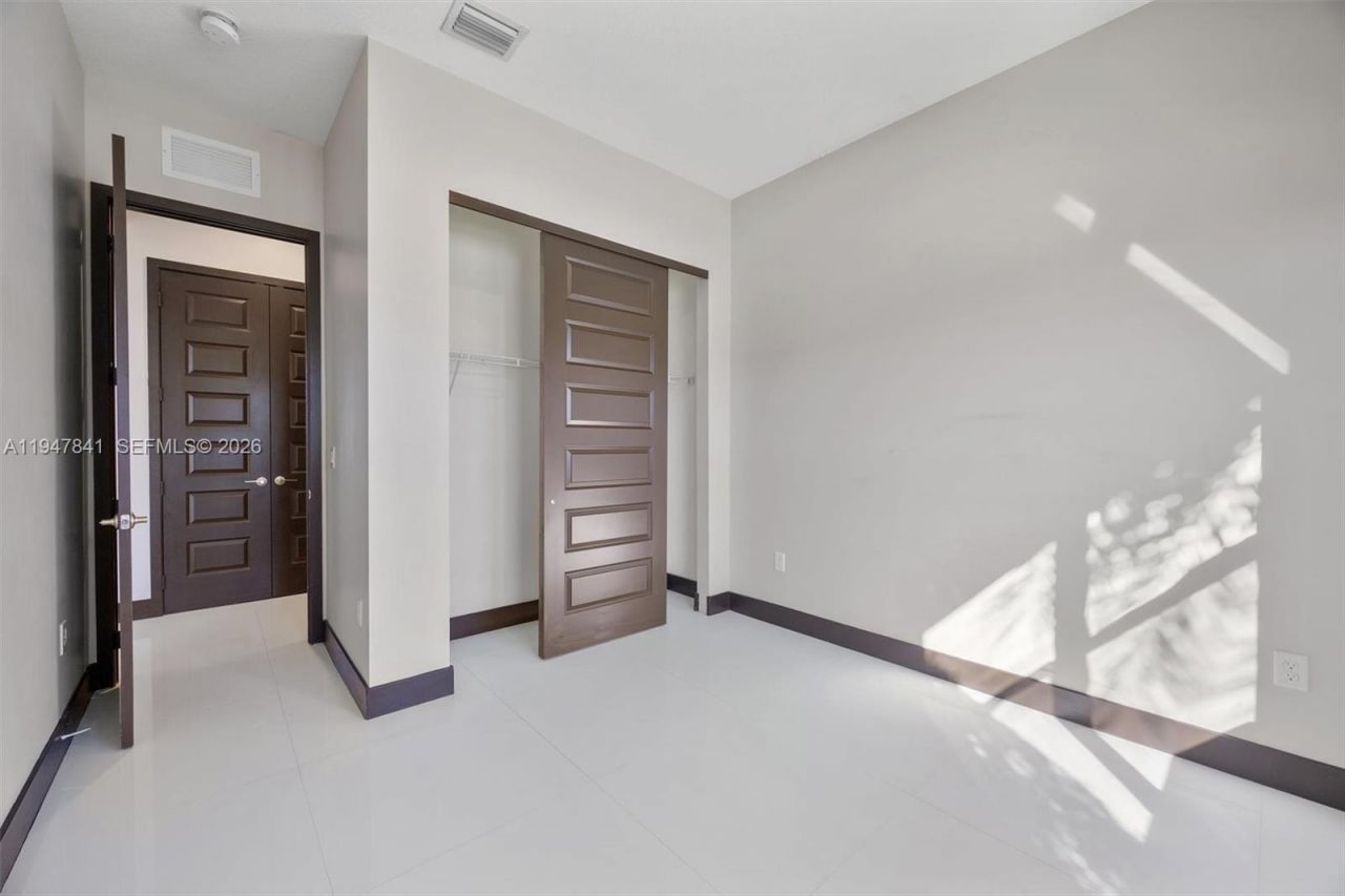 15722 NW 88th Ave , Miami Lakes, FL 33018 Photo