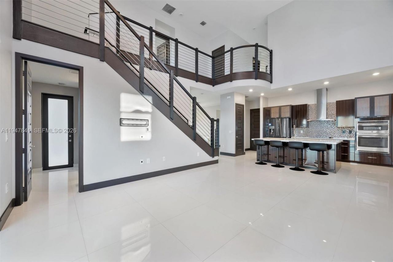 15722 NW 88th Ave , Miami Lakes, FL 33018 Photo