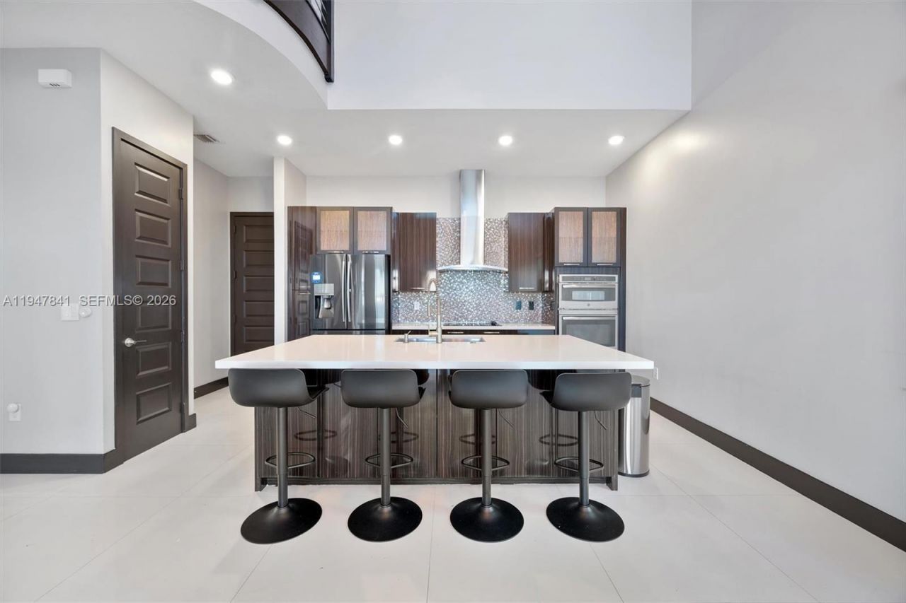 15722 NW 88th Ave , Miami Lakes, FL 33018 Photo