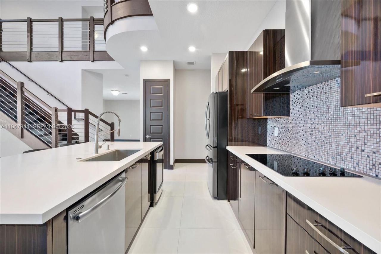 15722 NW 88th Ave , Miami Lakes, FL 33018 Photo