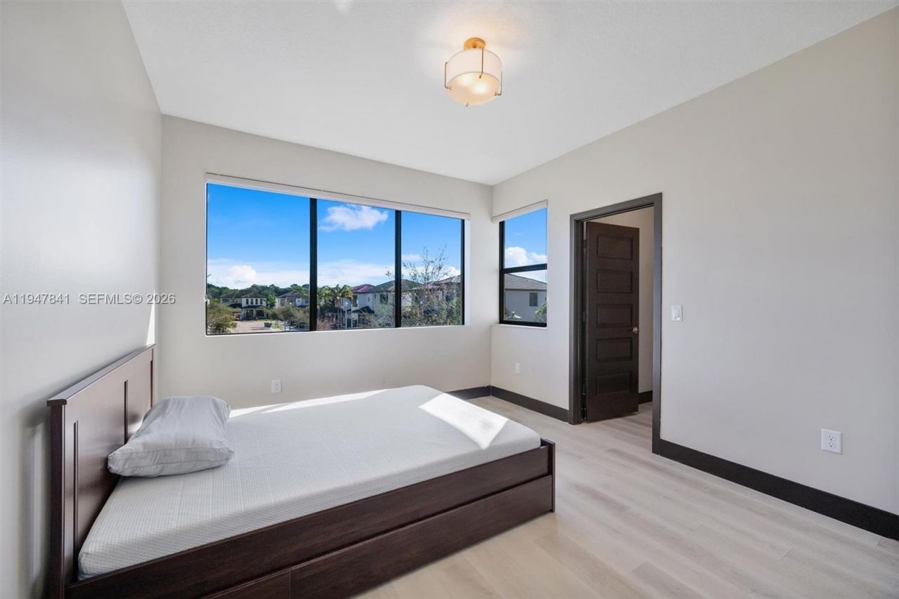 15722 NW 88th Ave , Miami Lakes, FL 33018 Photo