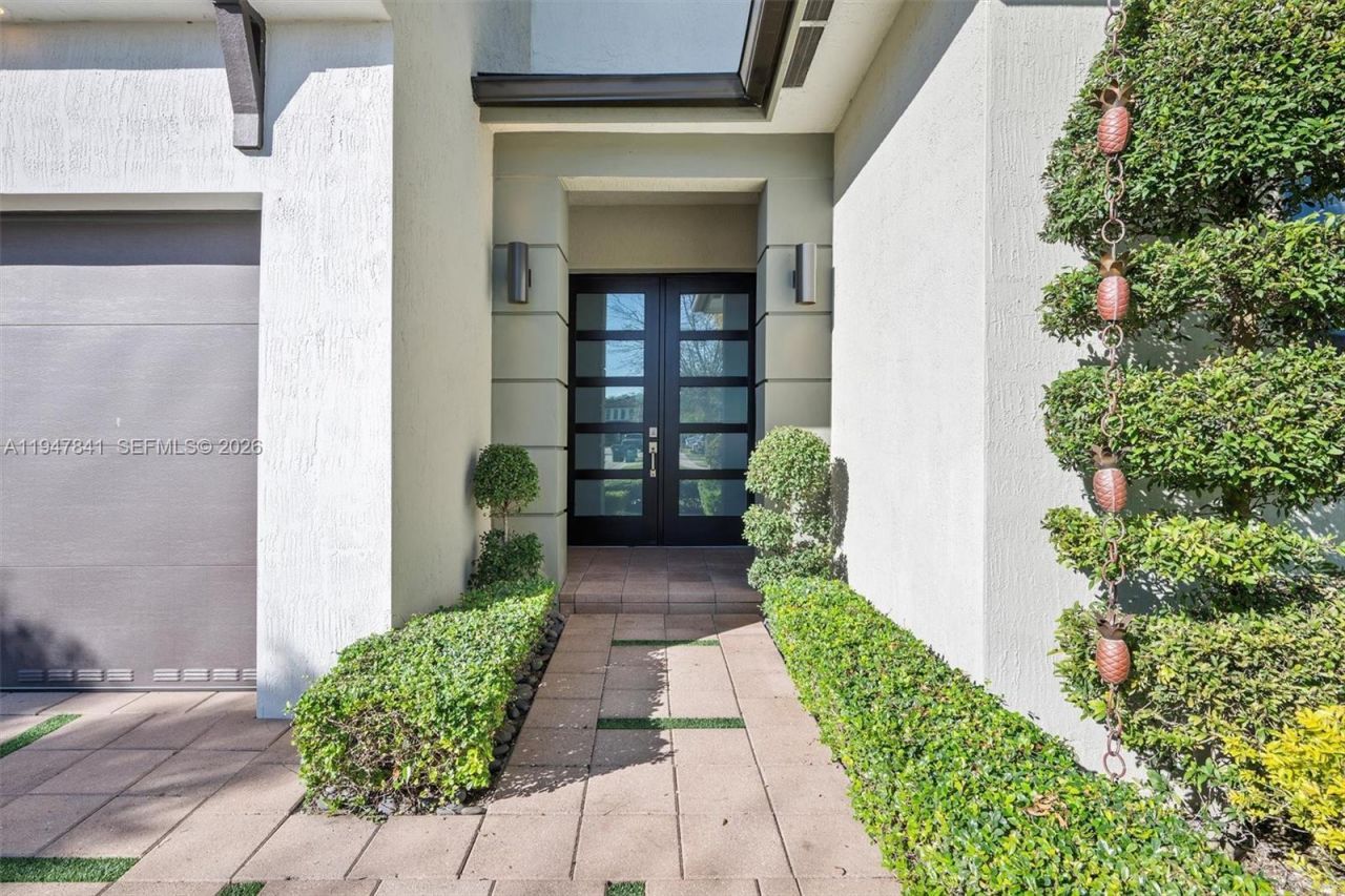 15722 NW 88th Ave , Miami Lakes, FL 33018 Photo