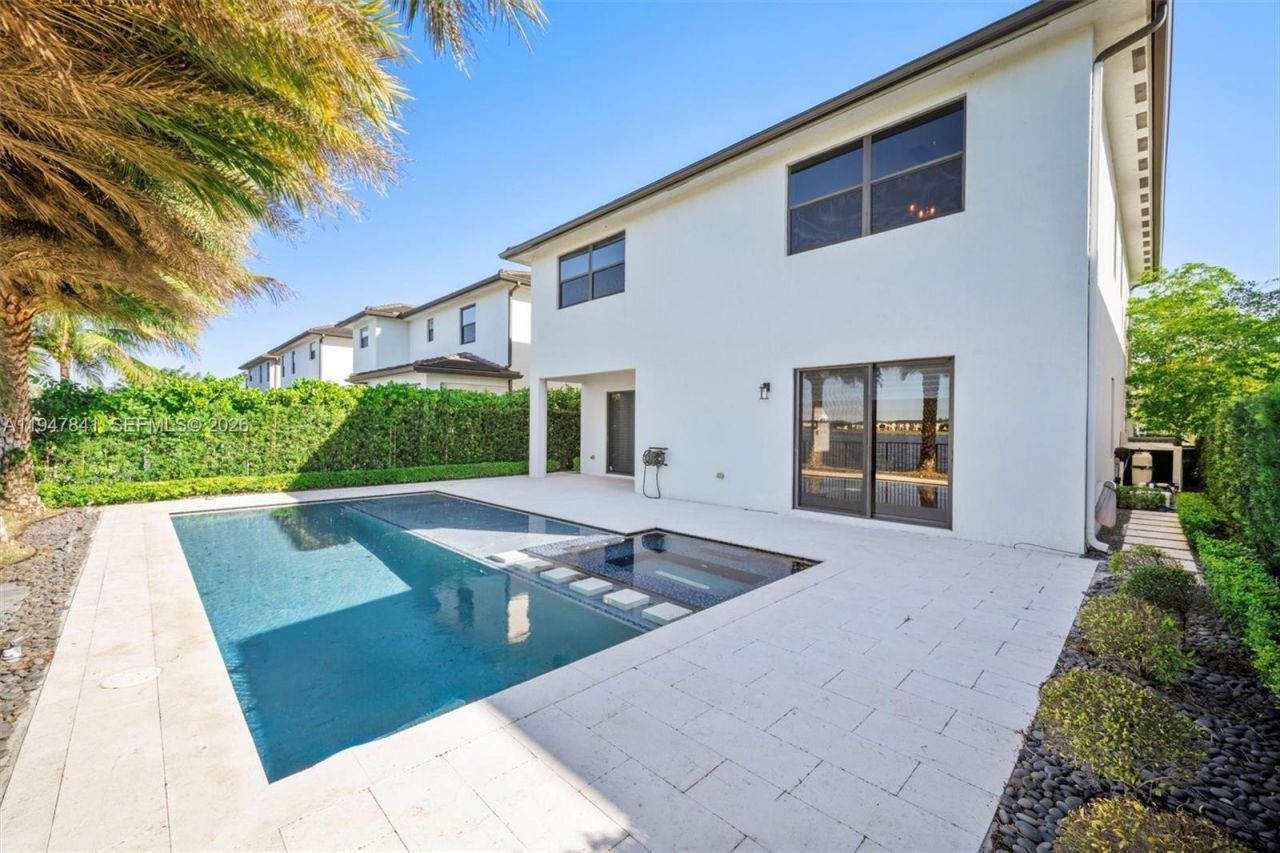 15722 NW 88th Ave , Miami Lakes, FL 33018 Photo