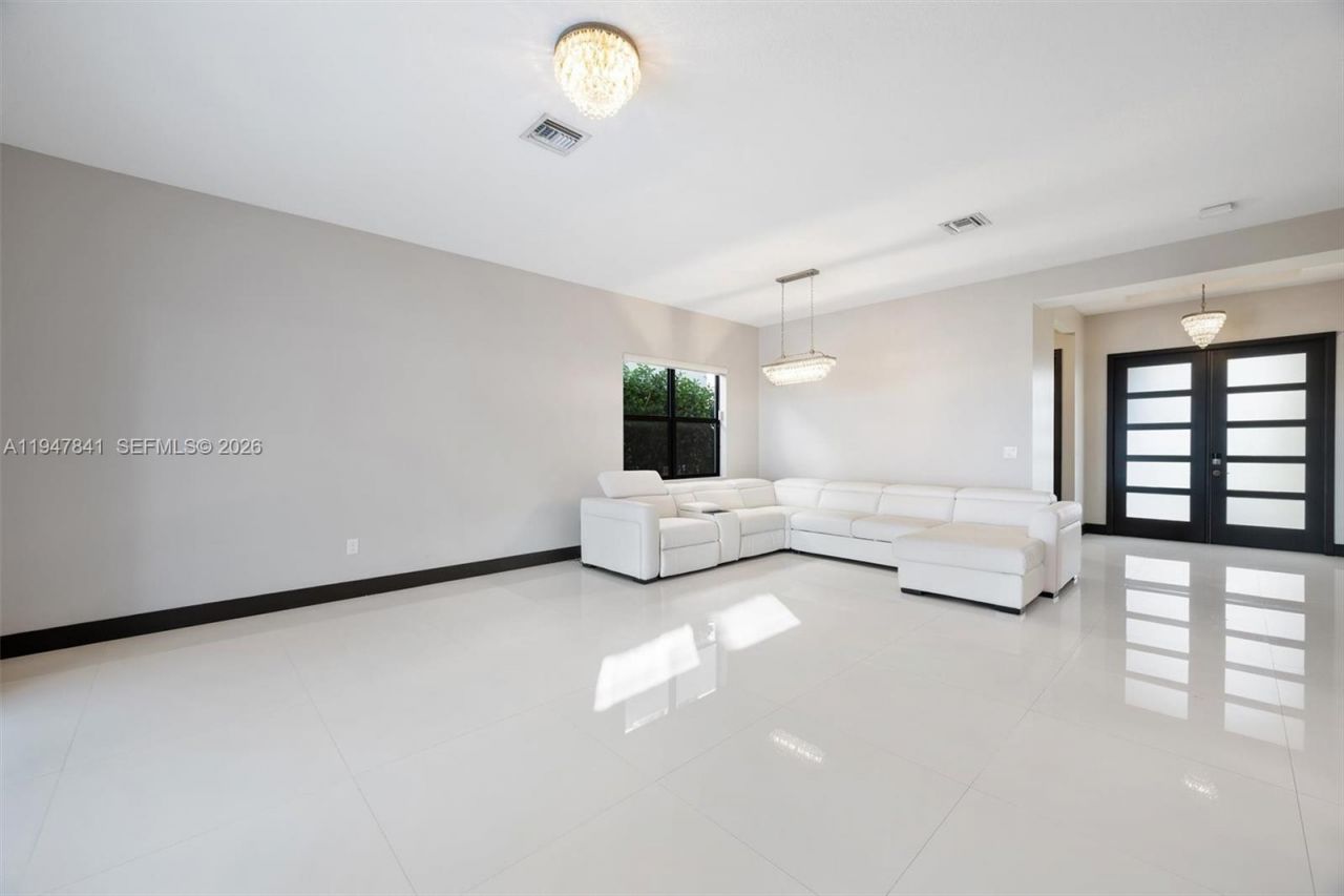 15722 NW 88th Ave , Miami Lakes, FL 33018 Photo