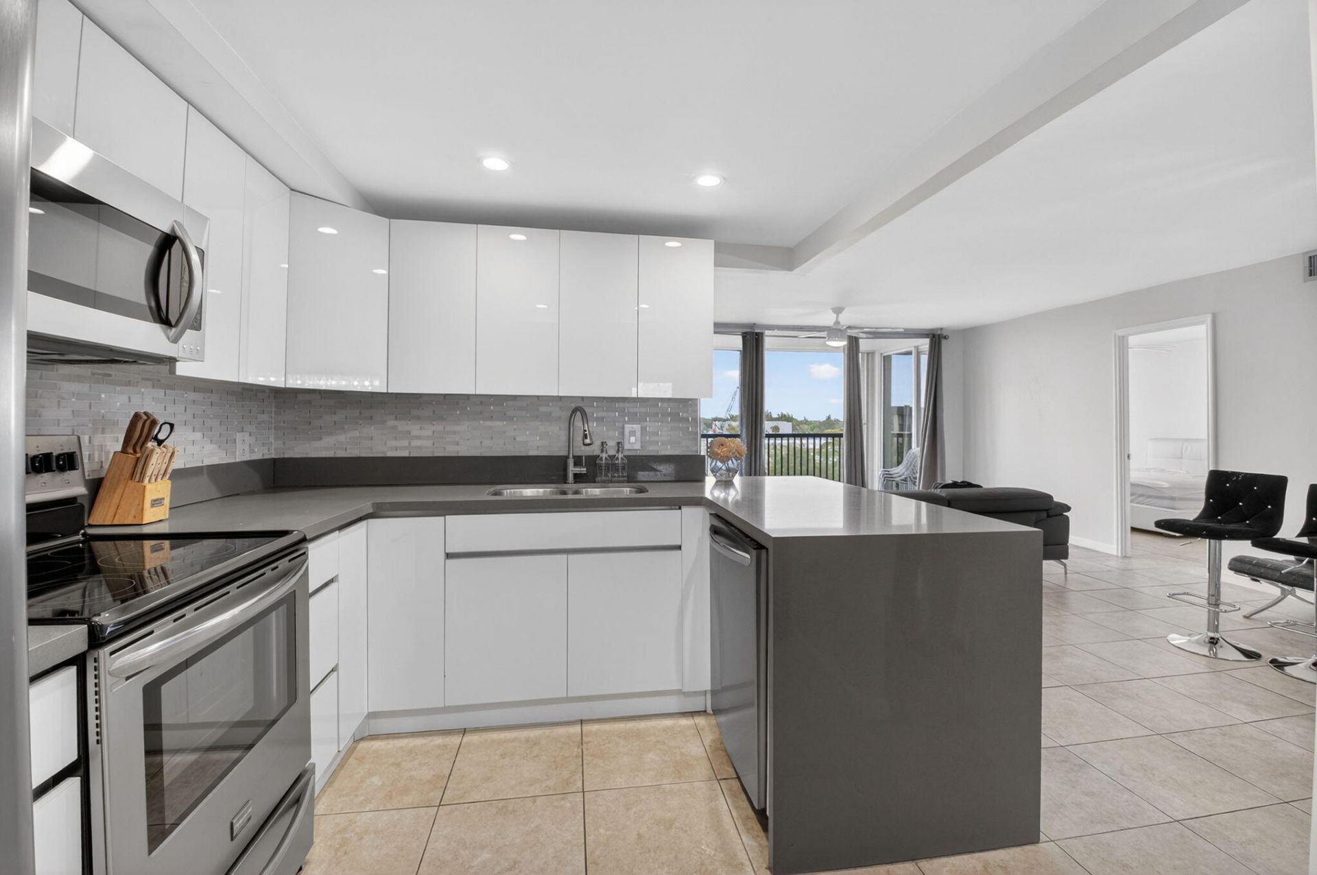 5280 NW 2nd Ave, Unit Ph-17, Boca Raton, FL 33487 Photo