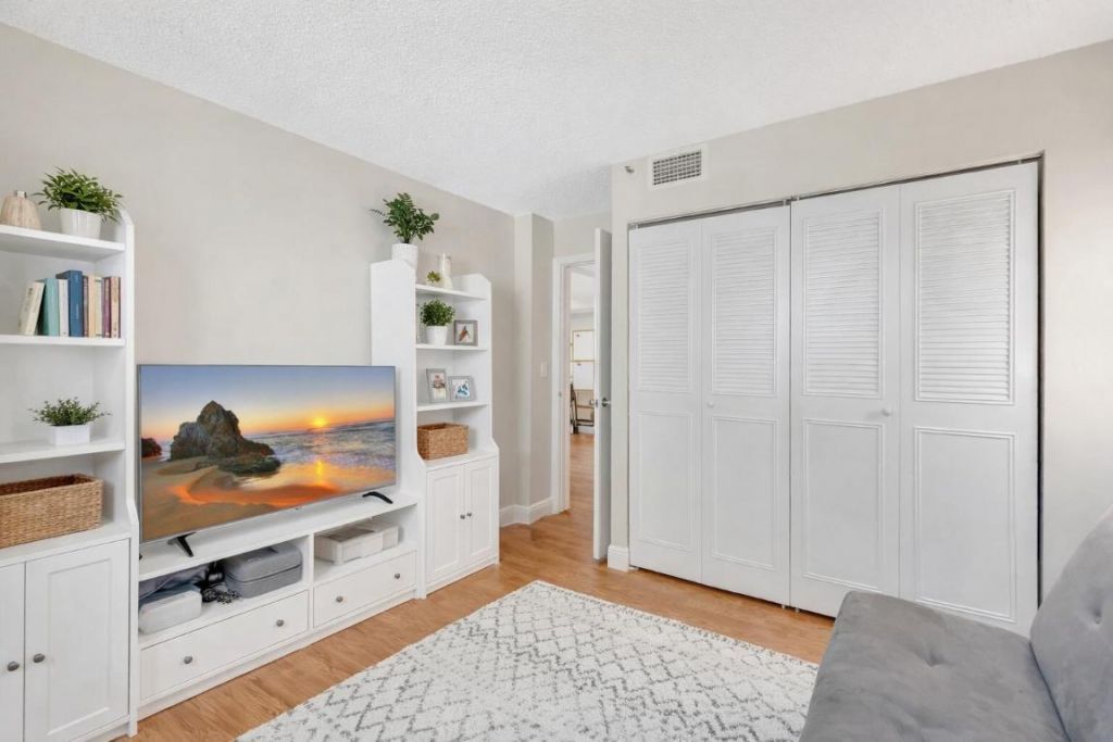 5260 NW 2nd Avenue, Unit 307, Boca Raton, FL 33487 Photo