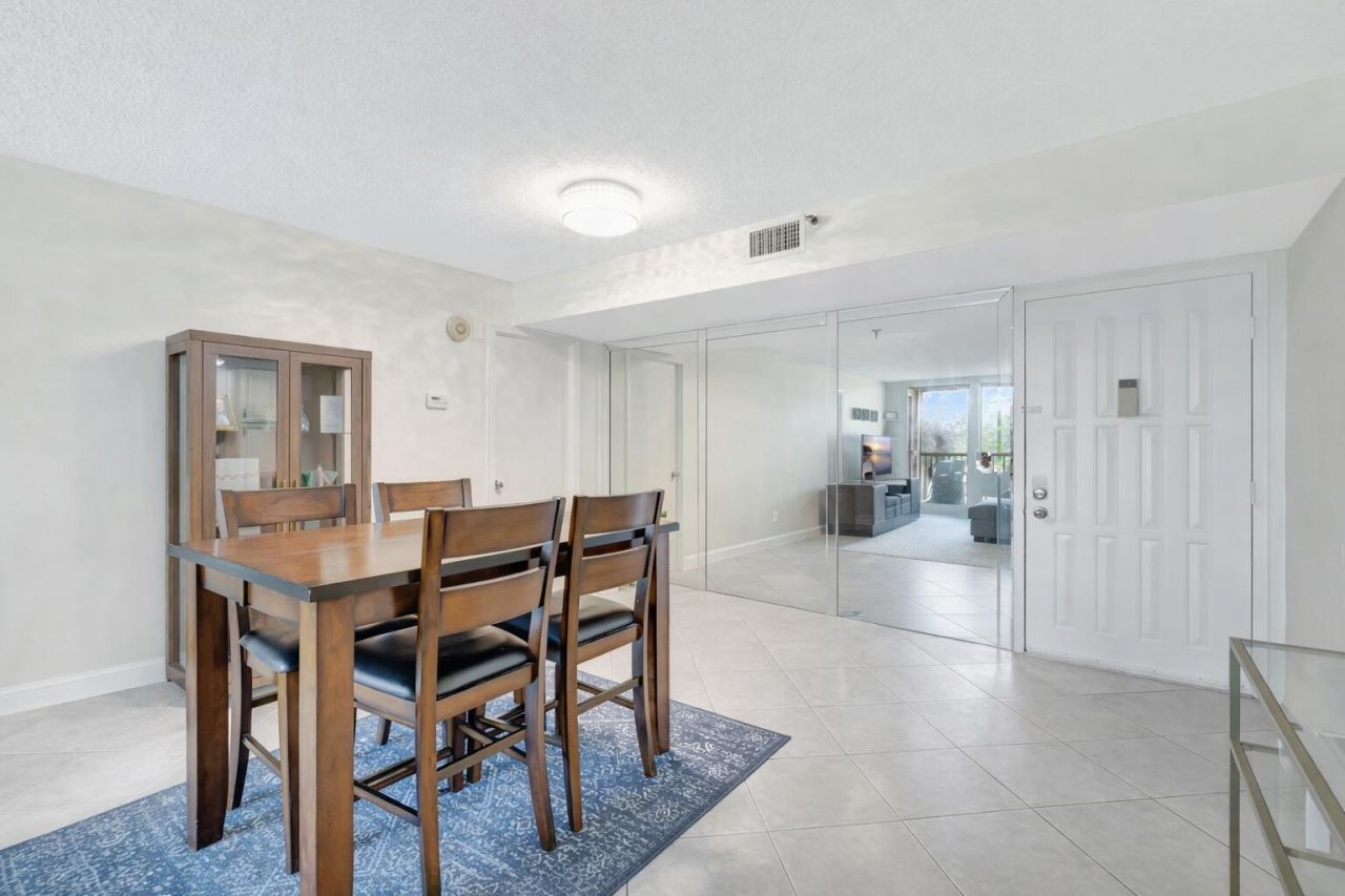 5260 NW 2nd Avenue, Unit 307, Boca Raton, FL 33487 Photo