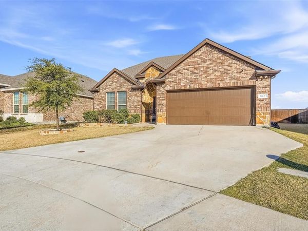949 Philadelphia Street, Fate, TX 75189