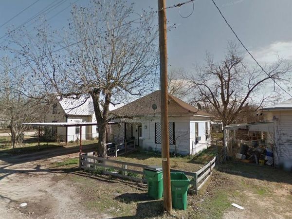 308 E Ross Avenue, Mart, TX 76664