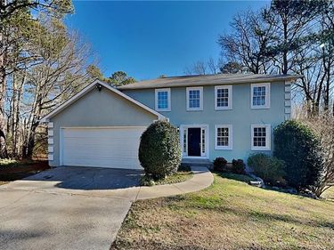 1587 Casper Hill Drive, Buford, GA 30519