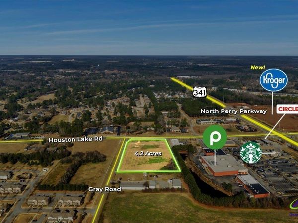 1802 NW Houston Lake Road, Perry, GA 31069