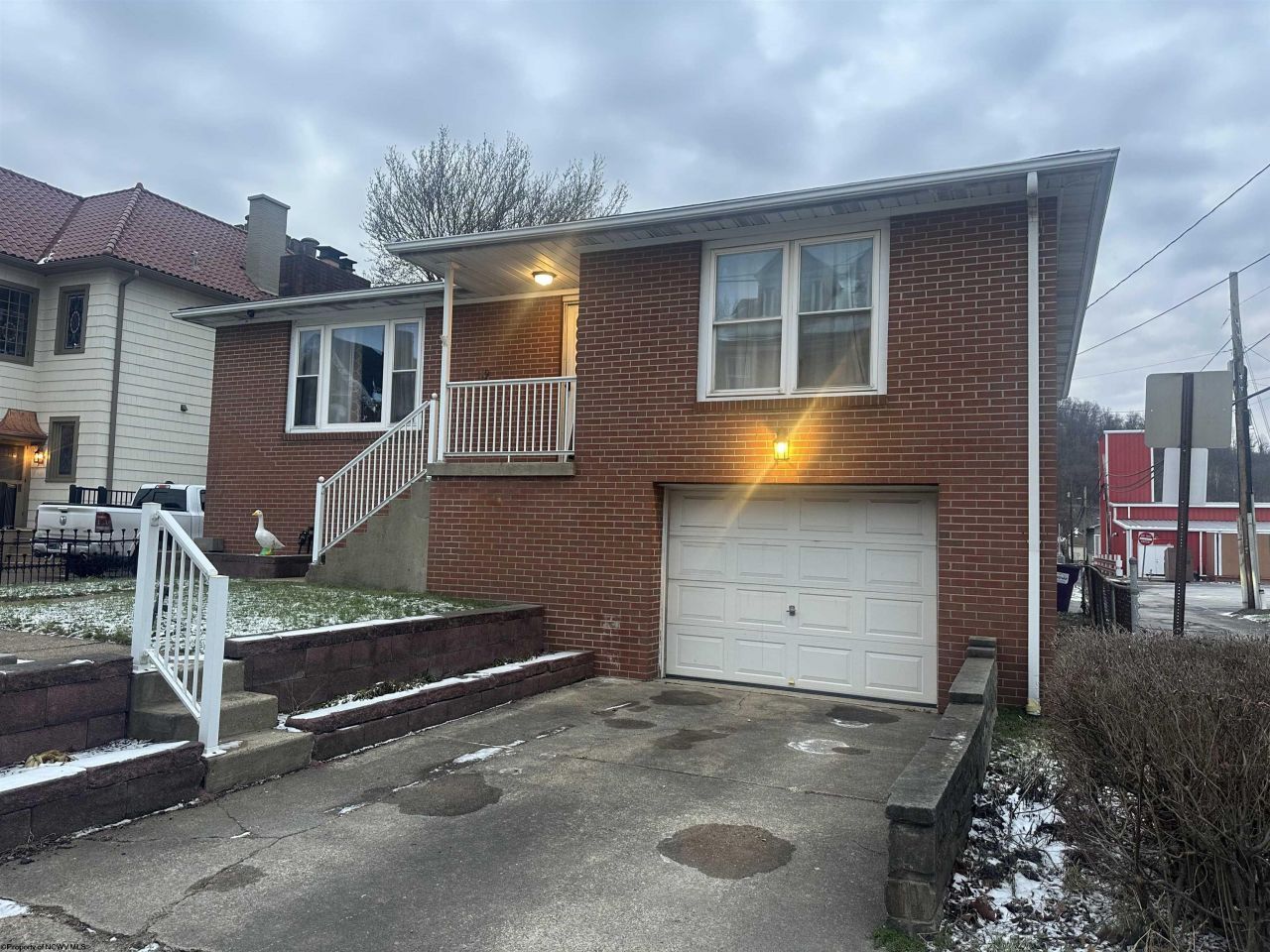 119 E 3rd Street, Weston, WV 26452 Main Photo