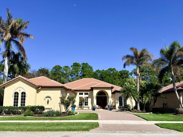 808 SW Classico Court, Port St. Lucie, FL 34986