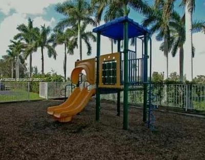 6995 NW 186th St, Unit E506, Hialeah, FL 33015 Photo