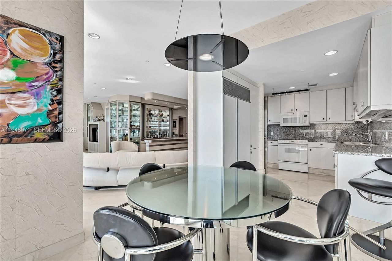 10101 Collins Ave, Unit 11D + caba, Bal Harbour, FL 33154 Photo