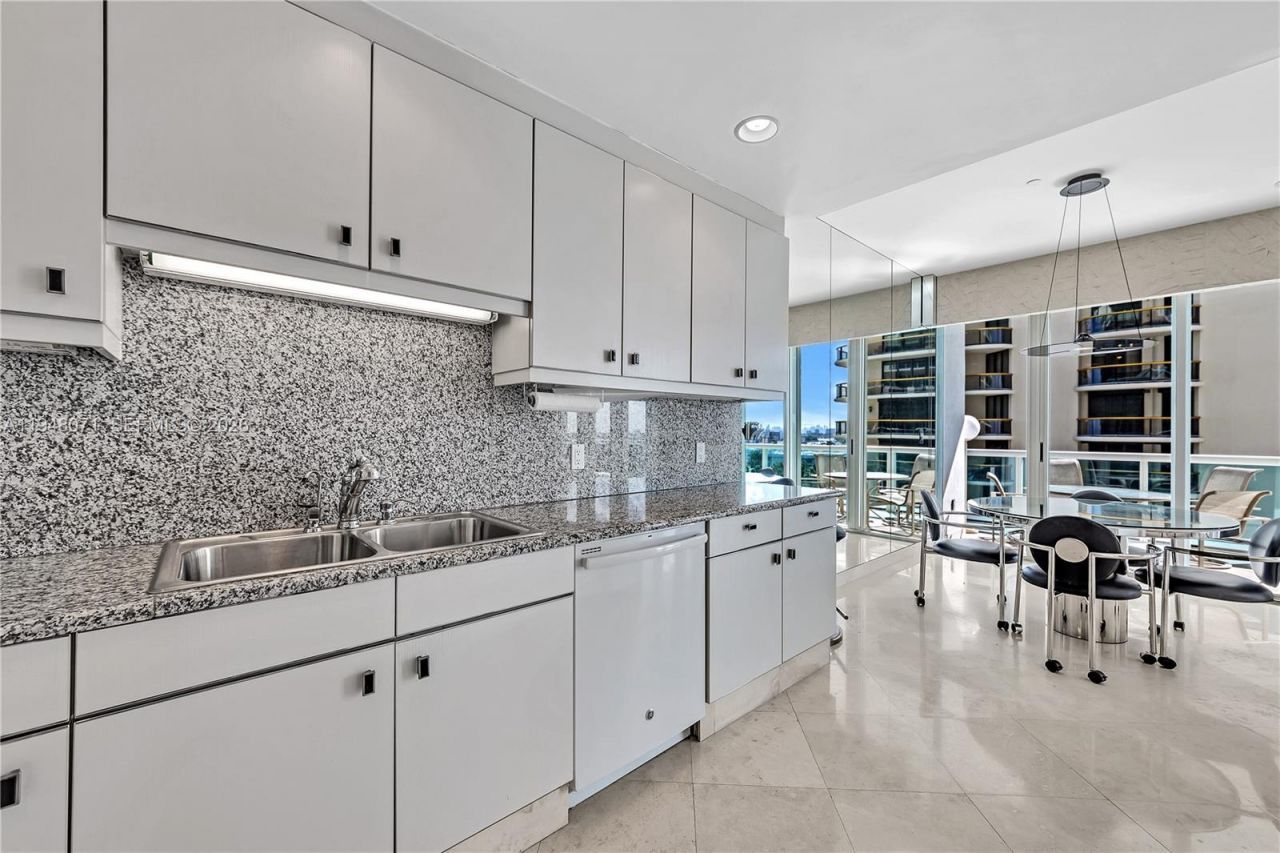 10101 Collins Ave, Unit 11D + caba, Bal Harbour, FL 33154 Photo
