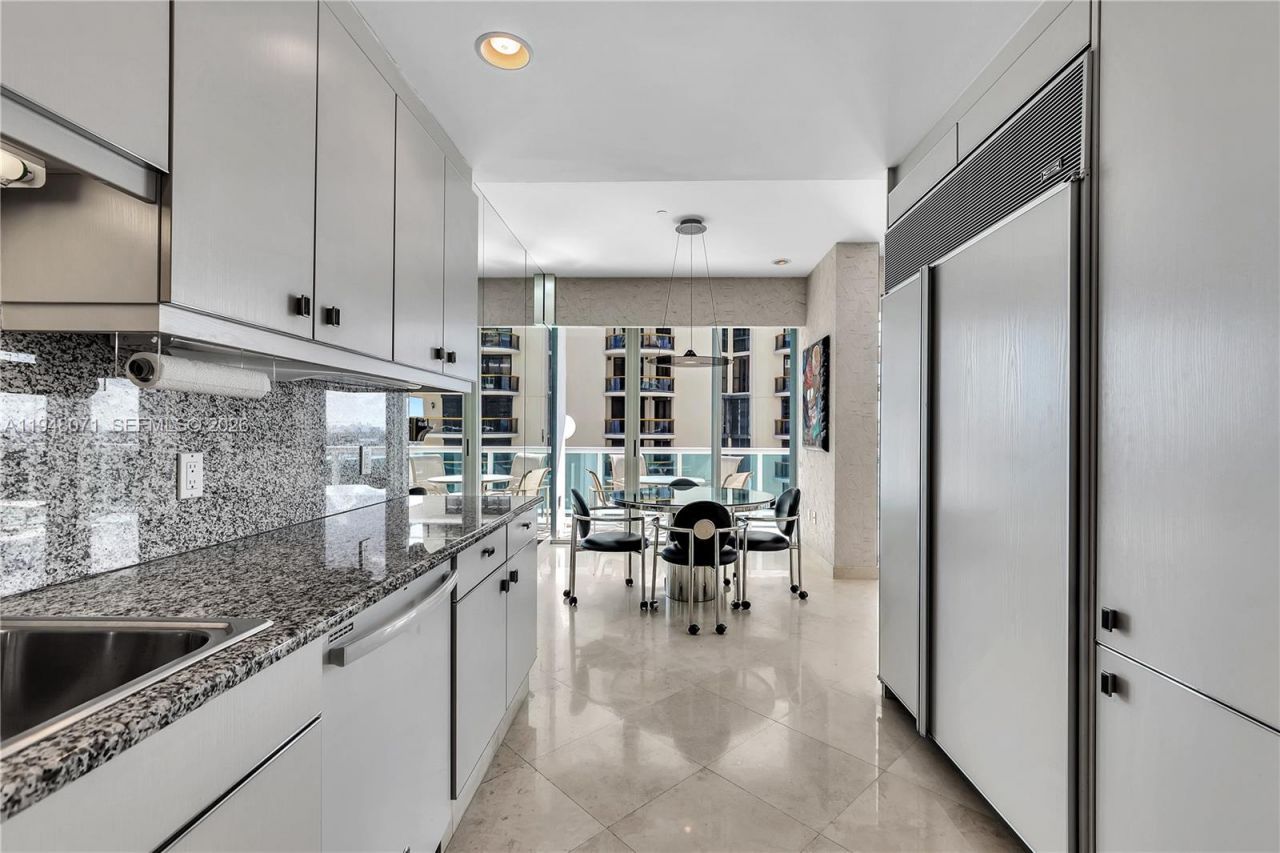 10101 Collins Ave, Unit 11D + caba, Bal Harbour, FL 33154 Photo