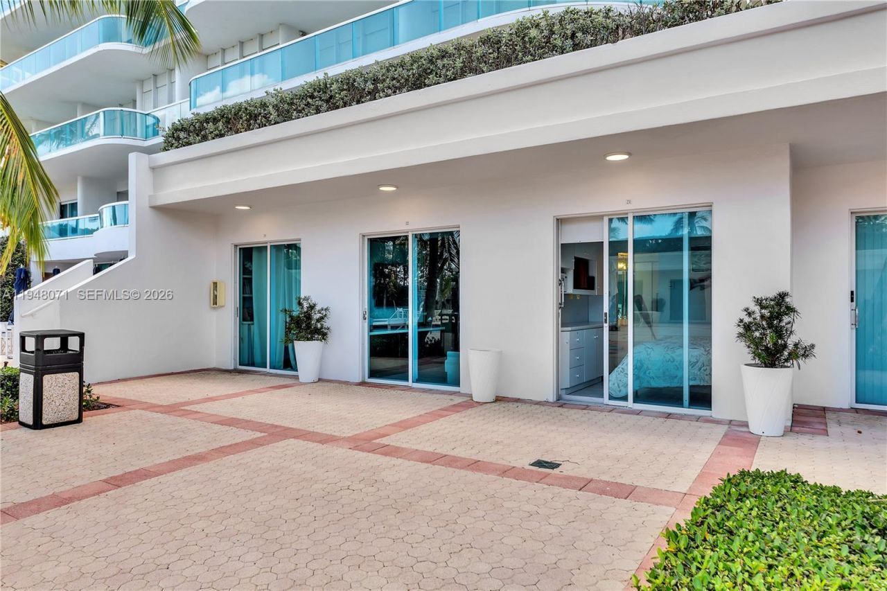 10101 Collins Ave, Unit 11D + caba, Bal Harbour, FL 33154 Photo