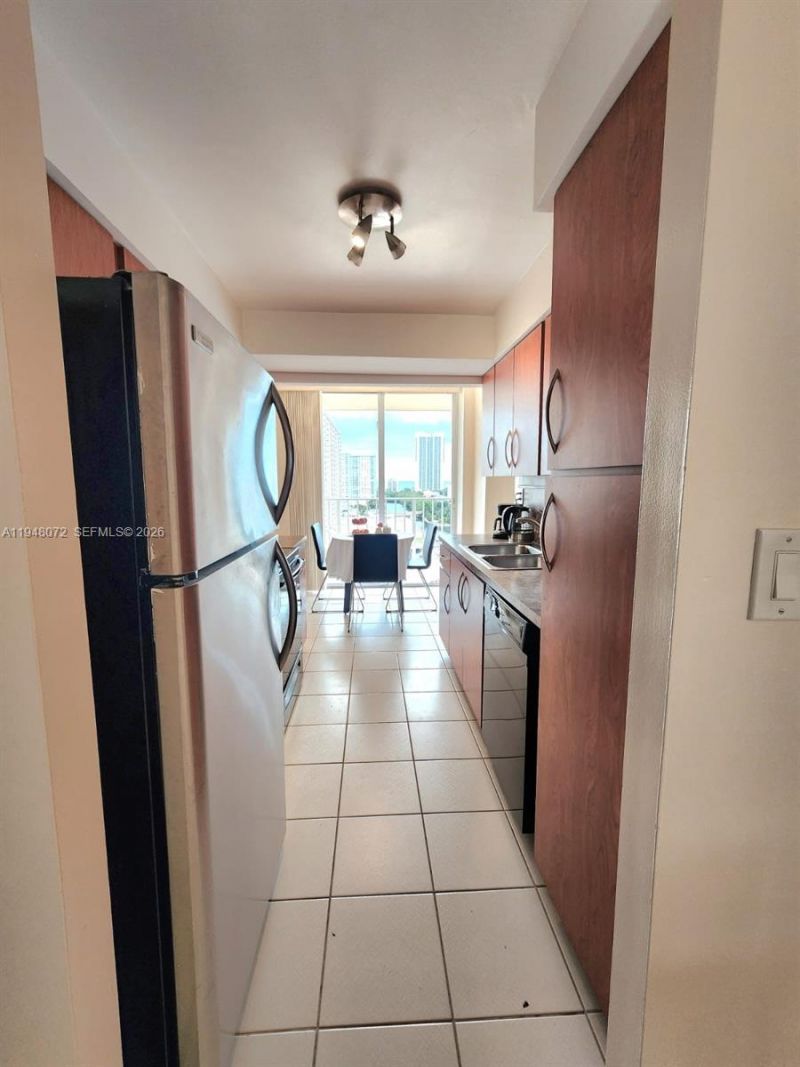 290 174th St, Unit 1217, Sunny Isles Beach, FL 33160 Photo
