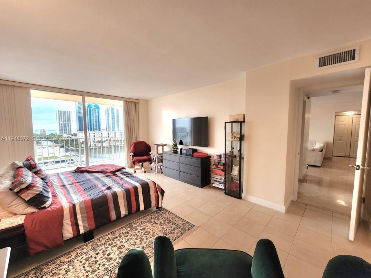 290 174th St, Unit 1217, Sunny Isles Beach, FL 33160 Photo