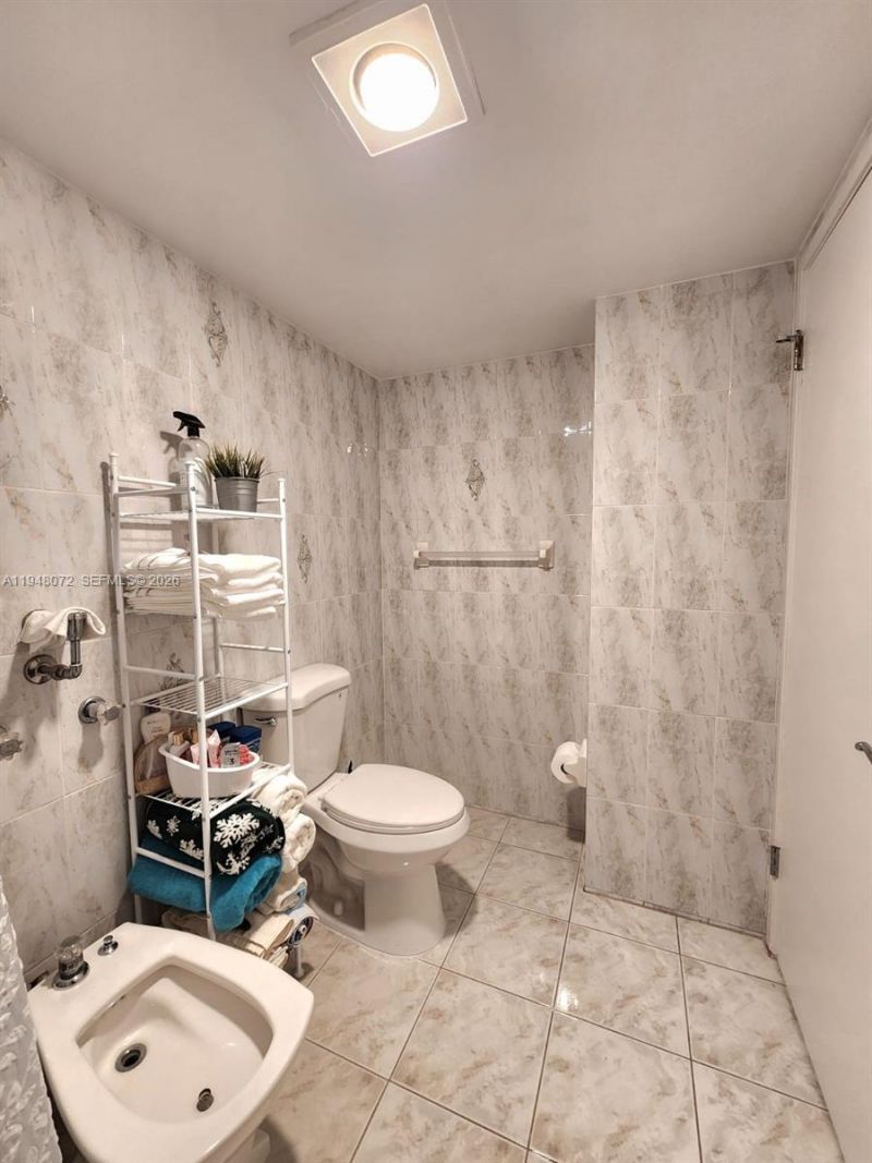 290 174th St, Unit 1217, Sunny Isles Beach, FL 33160 Photo