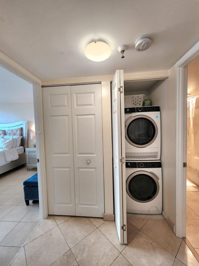 290 174th St, Unit 1217, Sunny Isles Beach, FL 33160 Photo