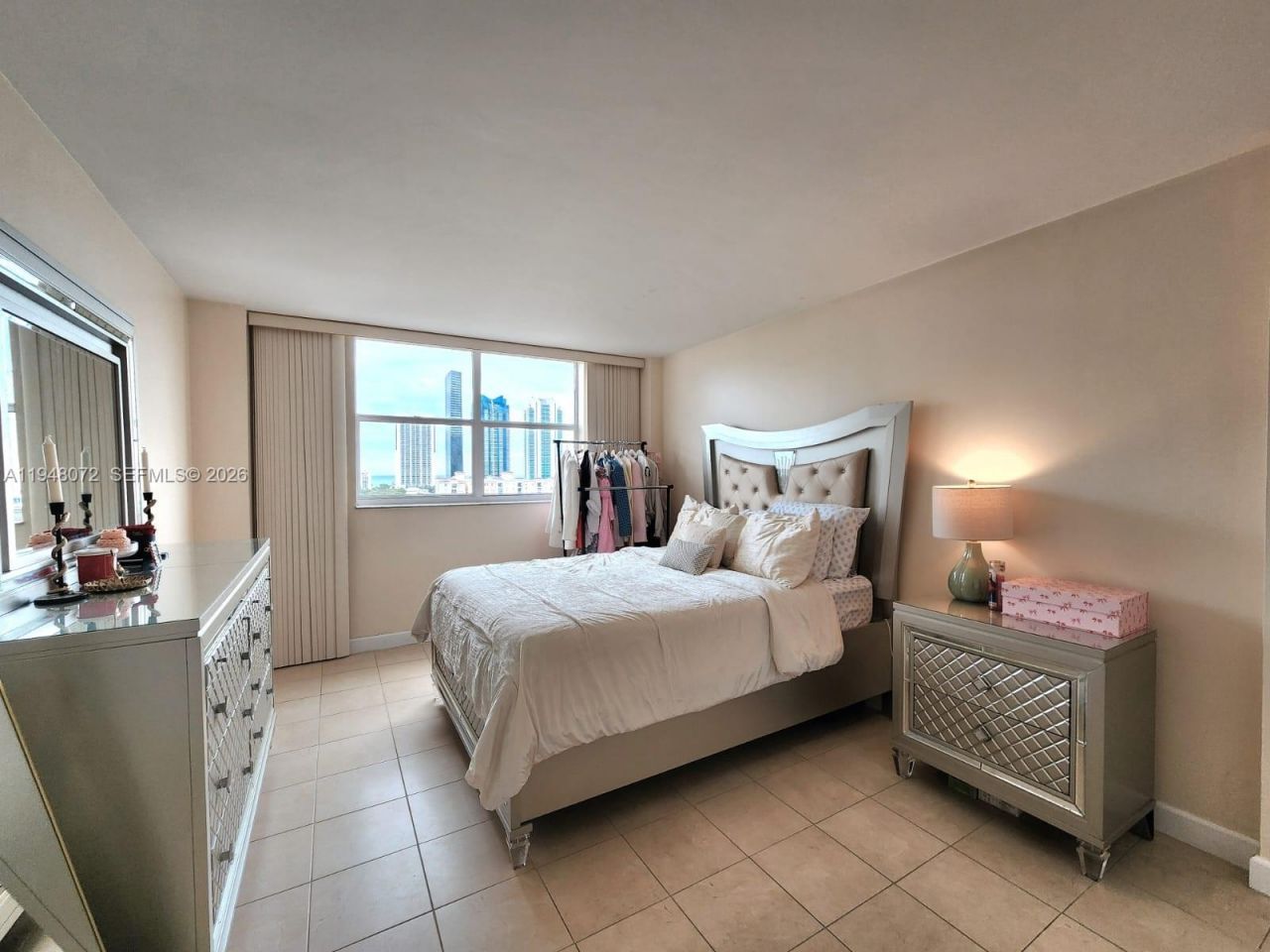 290 174th St, Unit 1217, Sunny Isles Beach, FL 33160 Photo