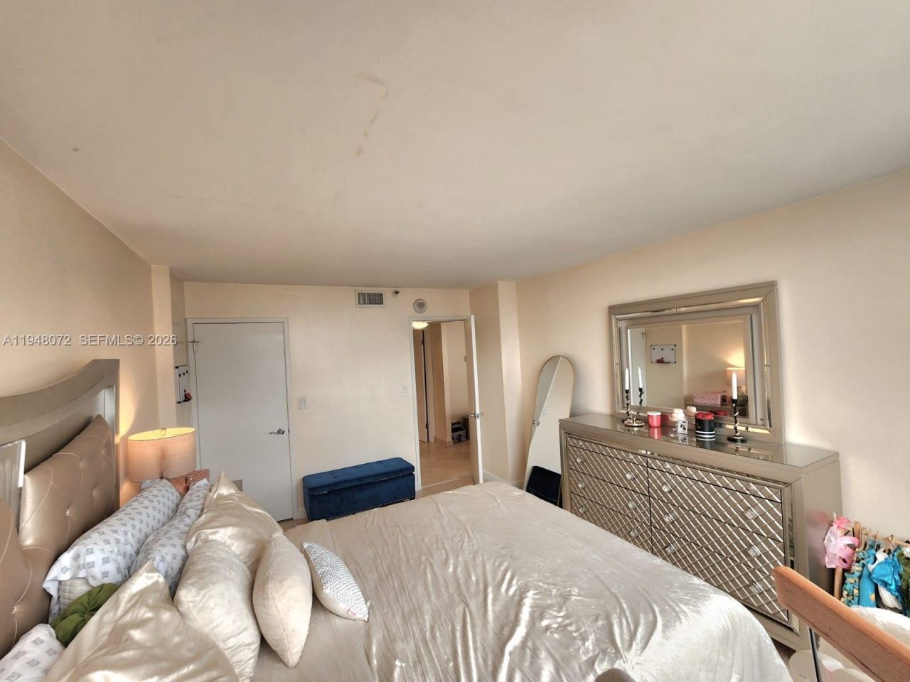 290 174th St, Unit 1217, Sunny Isles Beach, FL 33160 Photo