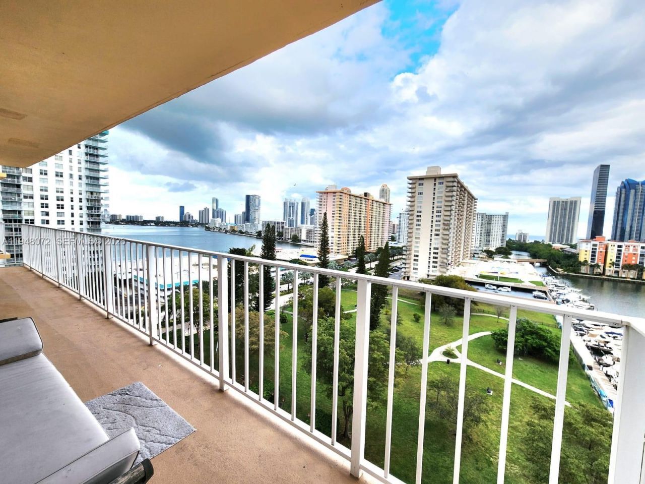 290 174th St, Unit 1217, Sunny Isles Beach, FL 33160 Photo