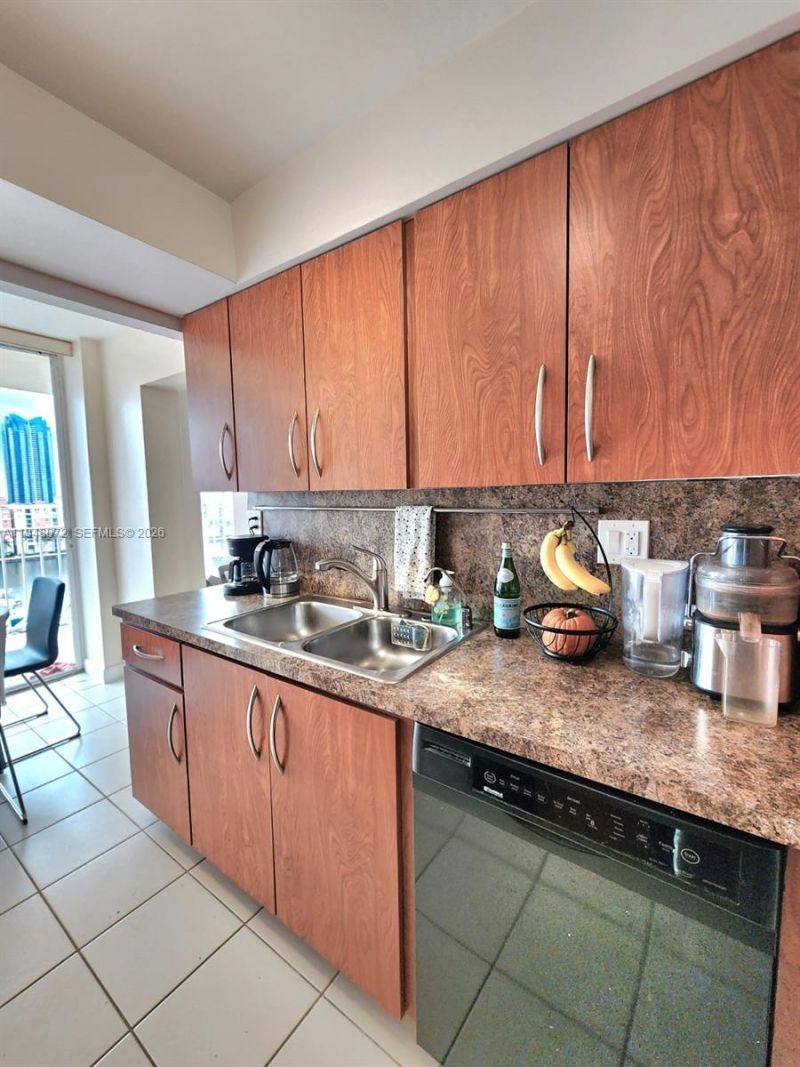 290 174th St, Unit 1217, Sunny Isles Beach, FL 33160 Photo