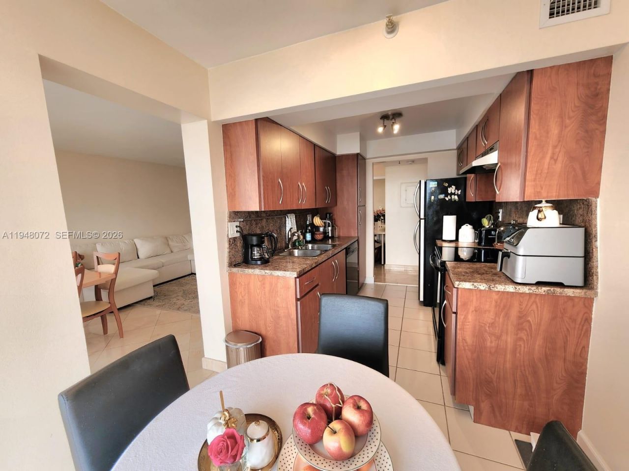 290 174th St, Unit 1217, Sunny Isles Beach, FL 33160 Photo