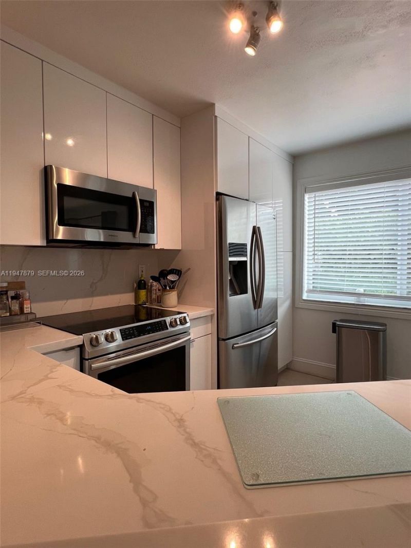 747 SW 6th St, Hallandale Beach, FL 33009 Photo