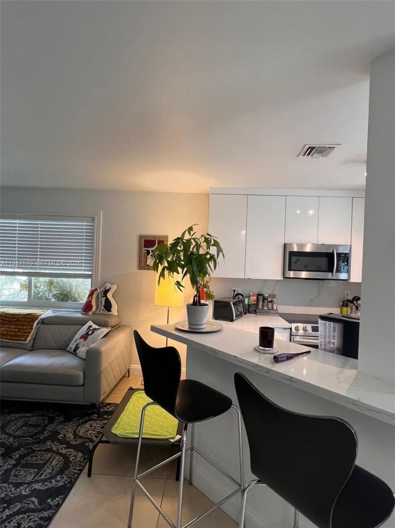 747 SW 6th St, Hallandale Beach, FL 33009 Photo