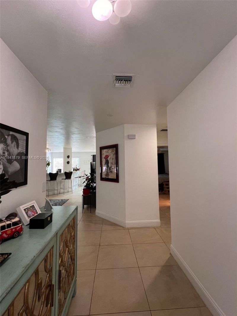 747 SW 6th St, Hallandale Beach, FL 33009 Photo