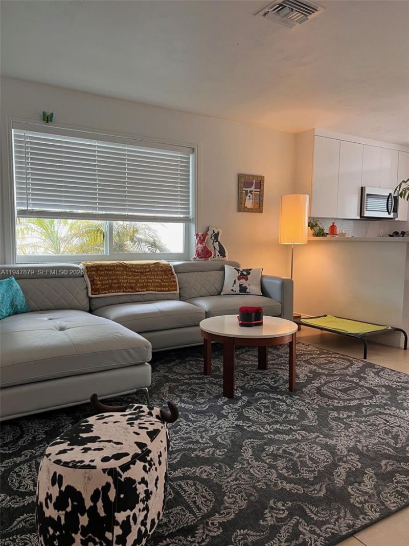 747 SW 6th St, Hallandale Beach, FL 33009 Photo