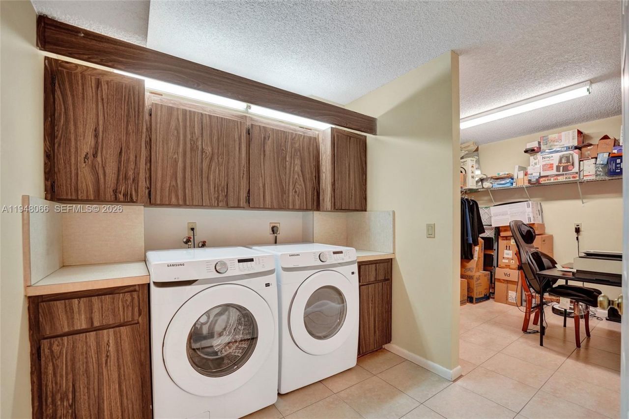 1713 Whitehall Dr, Unit 304, Davie, FL 33324 Photo