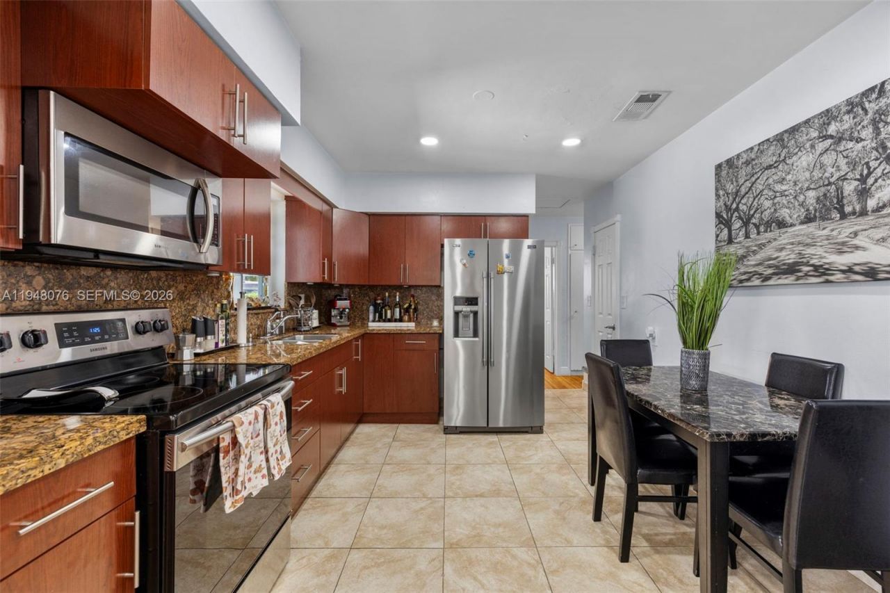 8631 SW 16th Ter , Miami, FL 33155 Photo