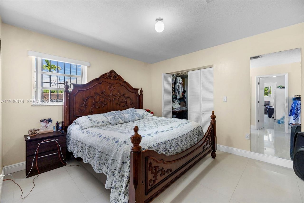 8631 SW 16th Ter , Miami, FL 33155 Photo