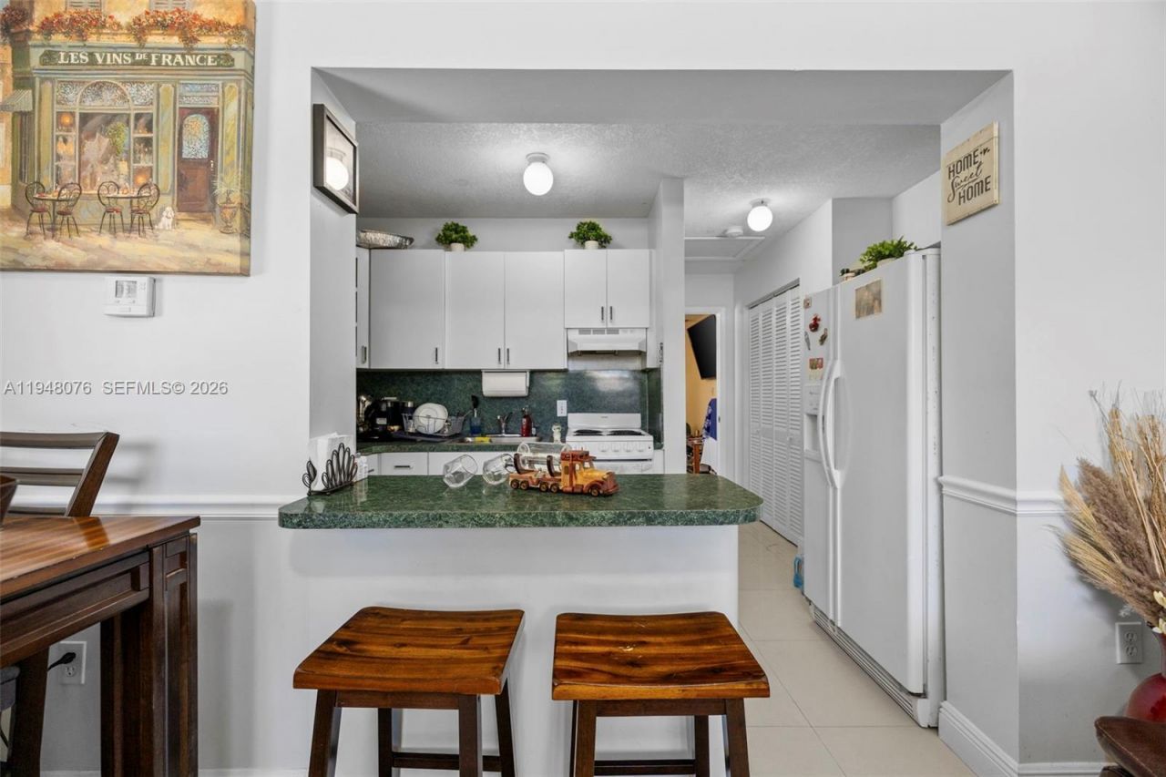 8631 SW 16th Ter , Miami, FL 33155 Photo