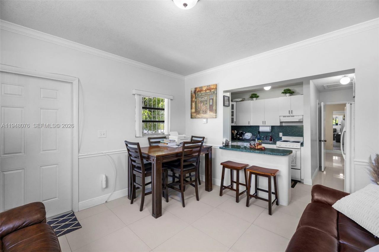 8631 SW 16th Ter , Miami, FL 33155 Photo